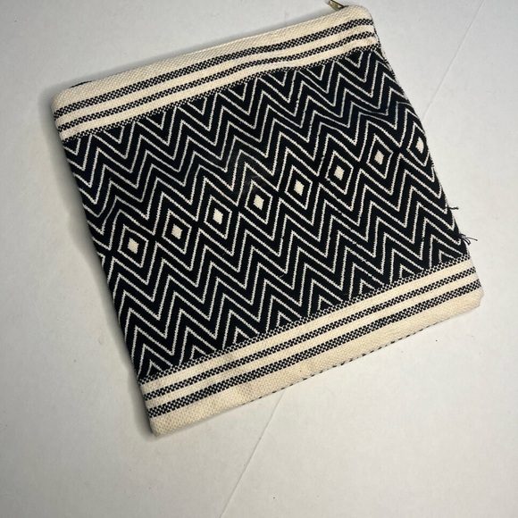 Tribe Alive Foldover Clutch Atitlan Brocade - NWOT - Picture 5 of 6